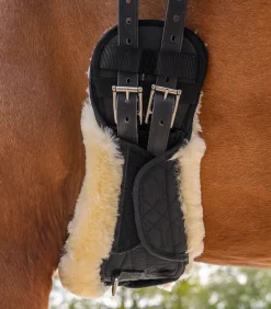 Waldhausen Lammfell|Sattelgurte><noscript><img width=