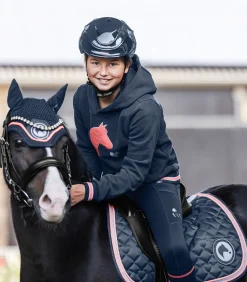 Waldhausen Schabracken></noscript>Schabracke Lucky